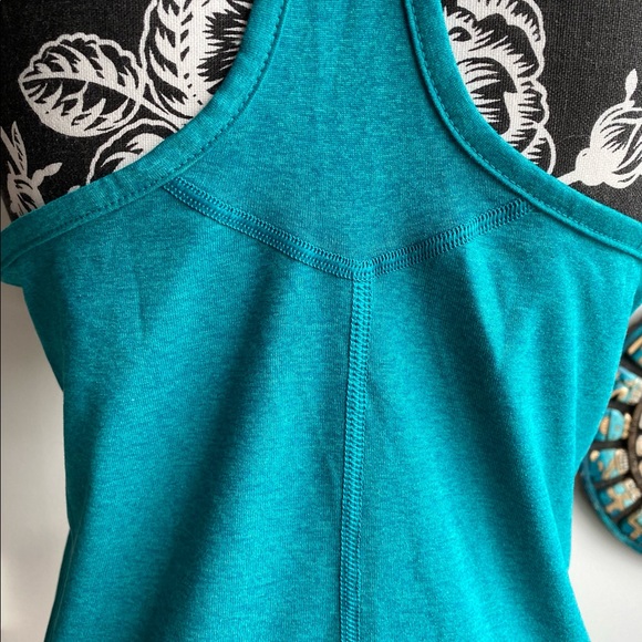 NWOT Nike DRI-FIT slim fit tank - Picture 5 of 6